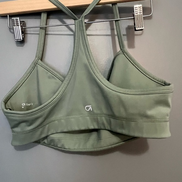 3 Piece Gap fit activewear - Picture 6 of 13